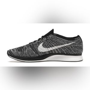 Nike Flyknit Racers Oreo 2